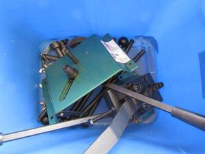 lot 173 image: Grizzly model h5502- metal craft tool set-- twist scroll and more, most pieces are included (ST)