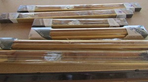 lot 188 image: MJ designs aluminum picture frames qty 4 different sizes and Larson and juhl wooden picture frame qty 2 different sizes (ST)