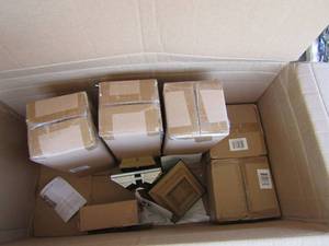 lot 195 image: 6 various style solar lights NIB (ST)