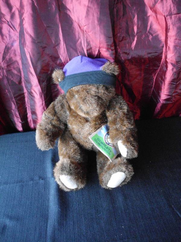 lot 106 image: VERMONT TEDDY BEAR