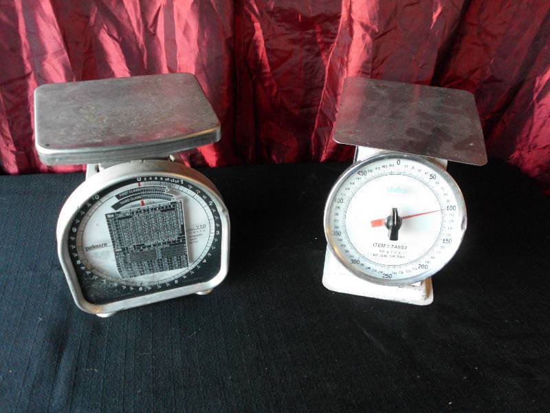 lot 105 image: VINTAGE SCALES
