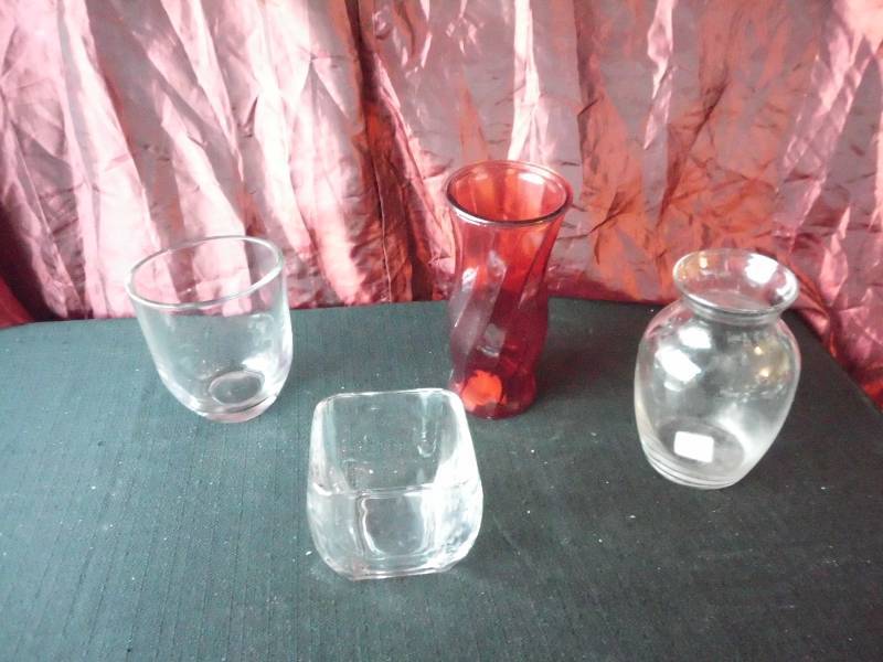 lot 117 image: VASE LOT