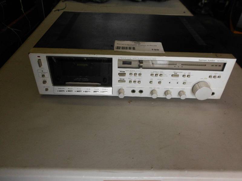 lot 190 image: HARMON KARDON CASSETTE PLAYER