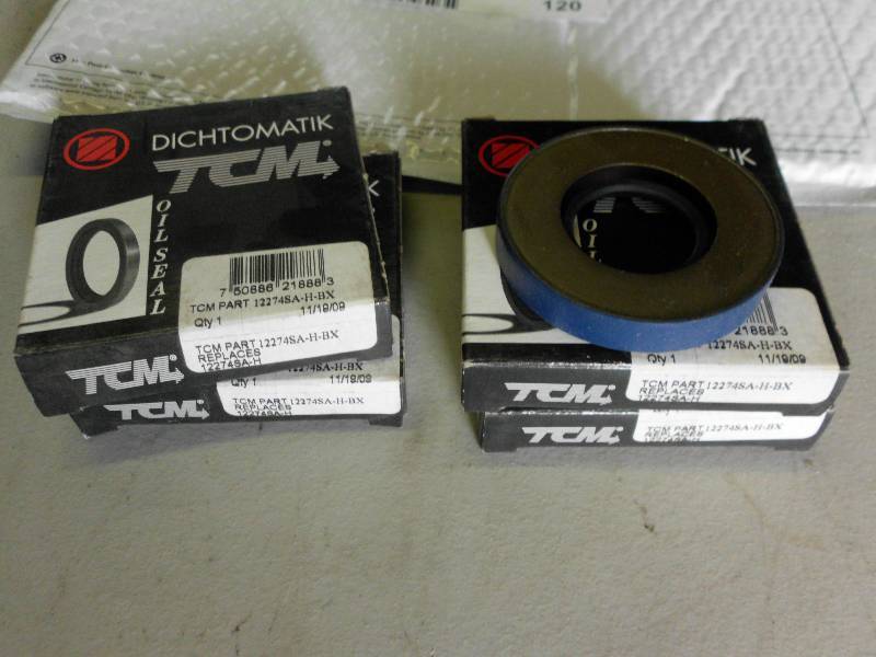 lot 120 image: DICTHOMATIK OIL SEALS