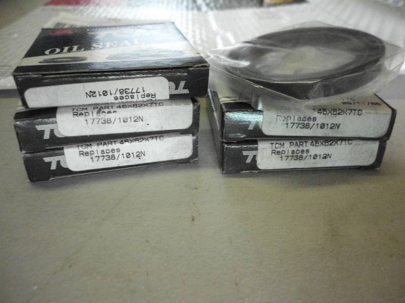 lot 126 image: DICTHOMATIK OIL SEALS