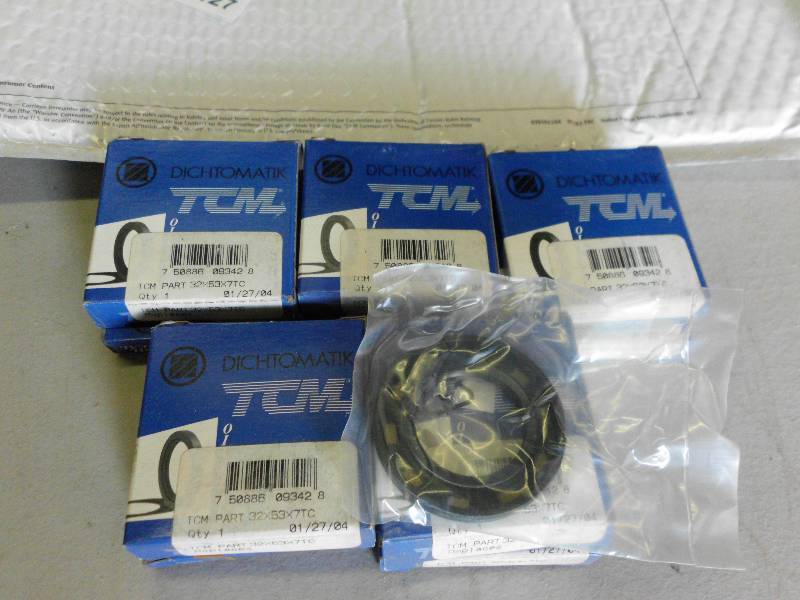 lot 127 image: DICTHOMATIK OIL SEALS