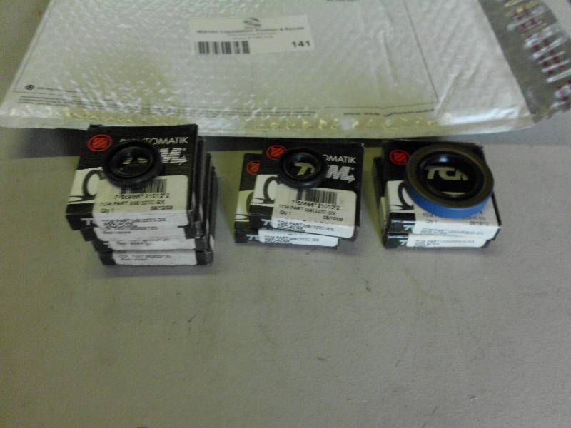 lot 141 image: DICTHOMATIK OIL SEALS