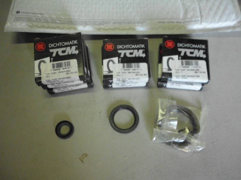 lot 139 image: DICTHOMATIK OIL SEALS