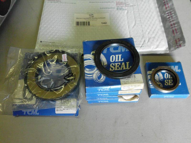 lot 142 image: DICTHOMATIK OIL SEALS