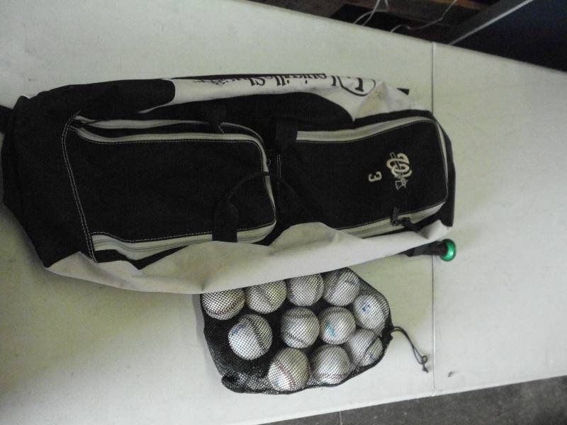lot 154 image: BASEBALL LOT