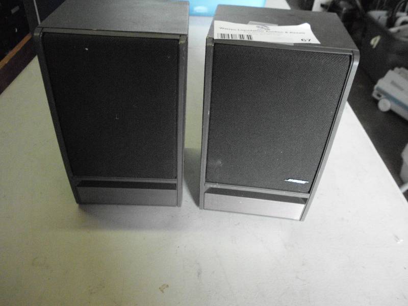 lot 67 image: BOSE SPEAKERS