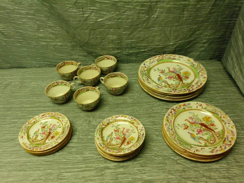 lot 40 image: CHINA DISH SET