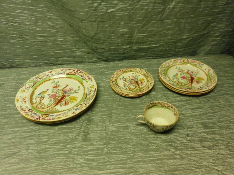 lot 42 image: CHINA DISH SET
