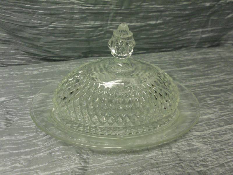lot 44 image: VINTAGE BUTTER DISH