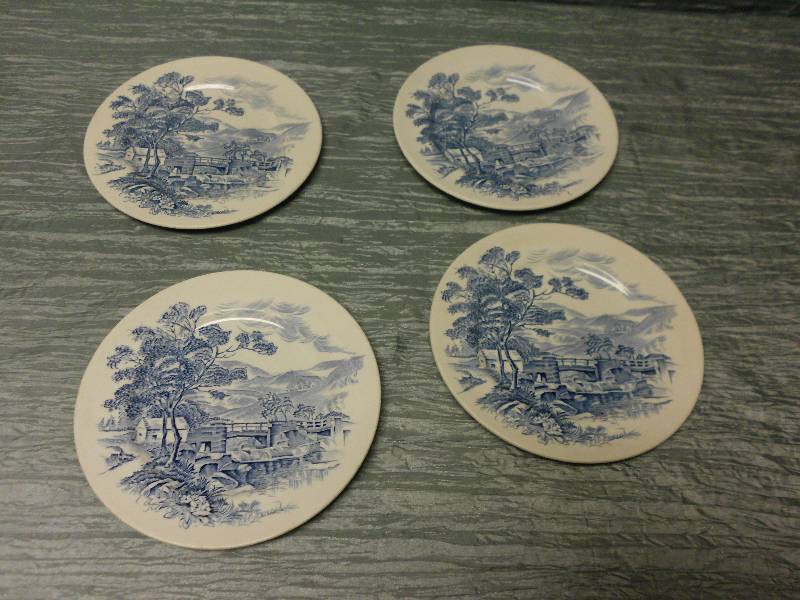 lot 54 image: WEDGE WOOD PLATES