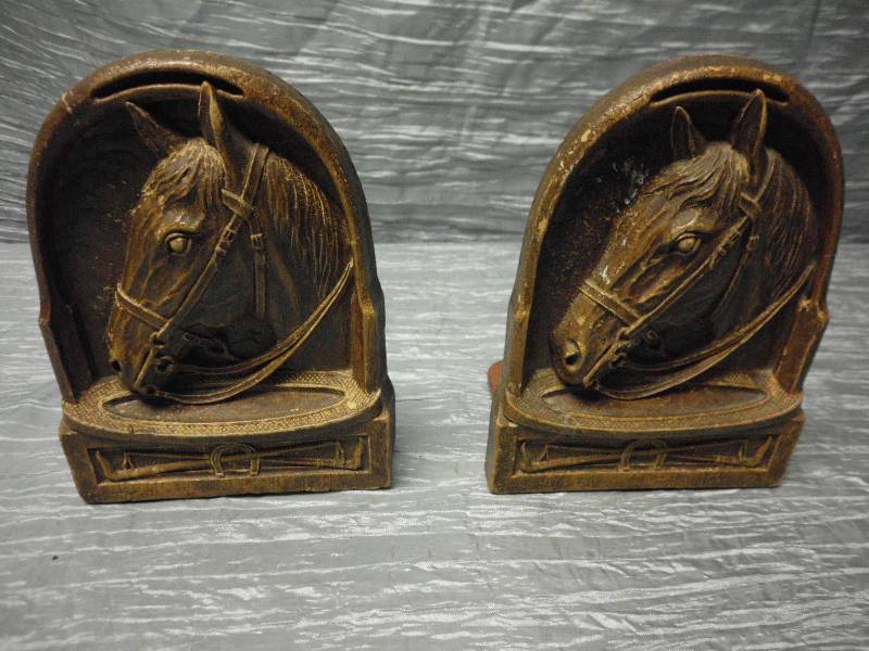 lot 57 image: VINTAGE BOOKENDS