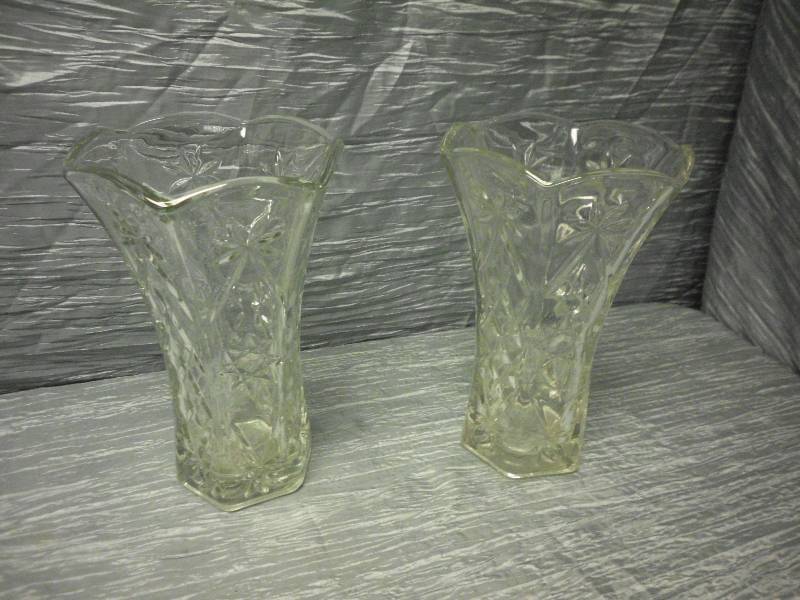 lot 96 image: VINTAGE VASES