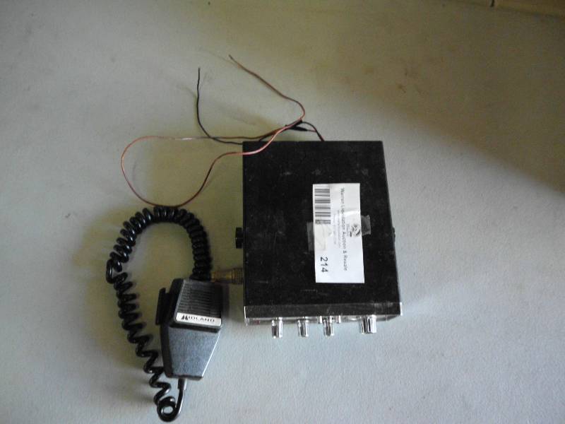 lot 214 image: CB RADIO