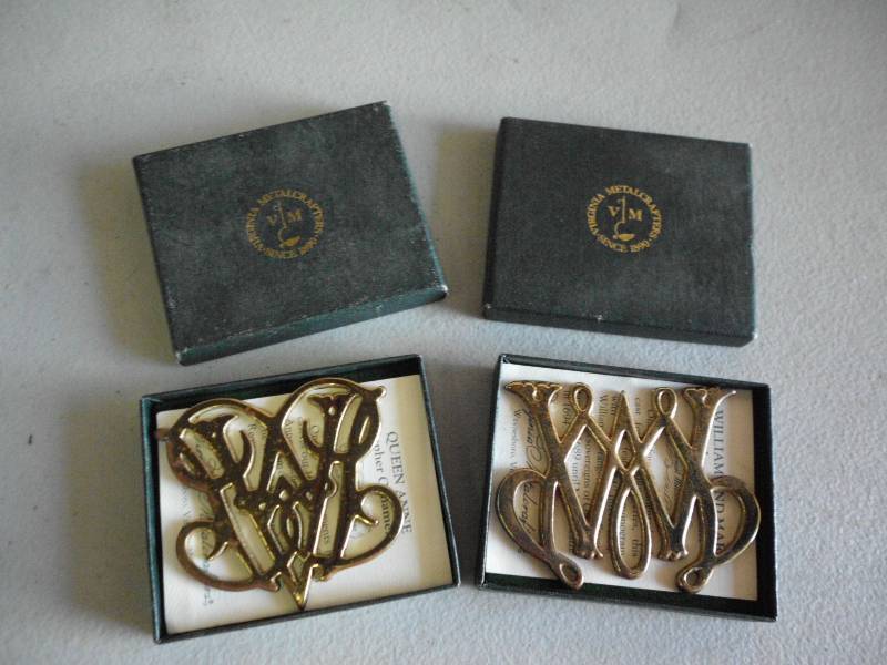 lot 215 image: CYPHER ORNAMENTS