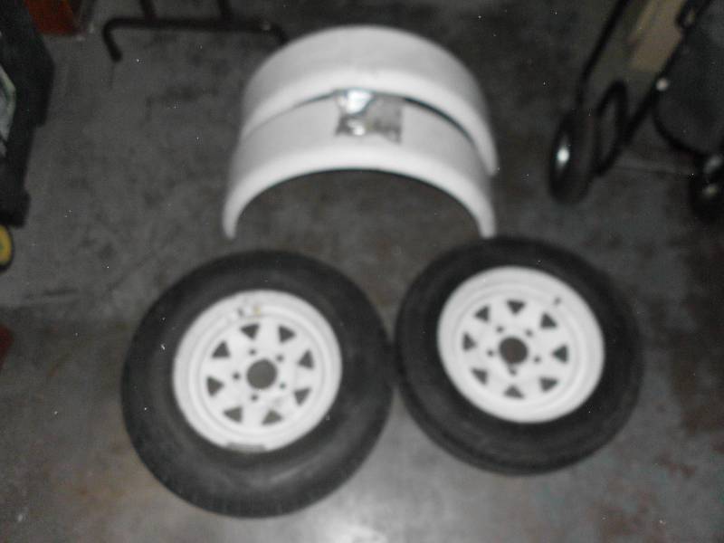 lot 314 image: TRAILER TIRES