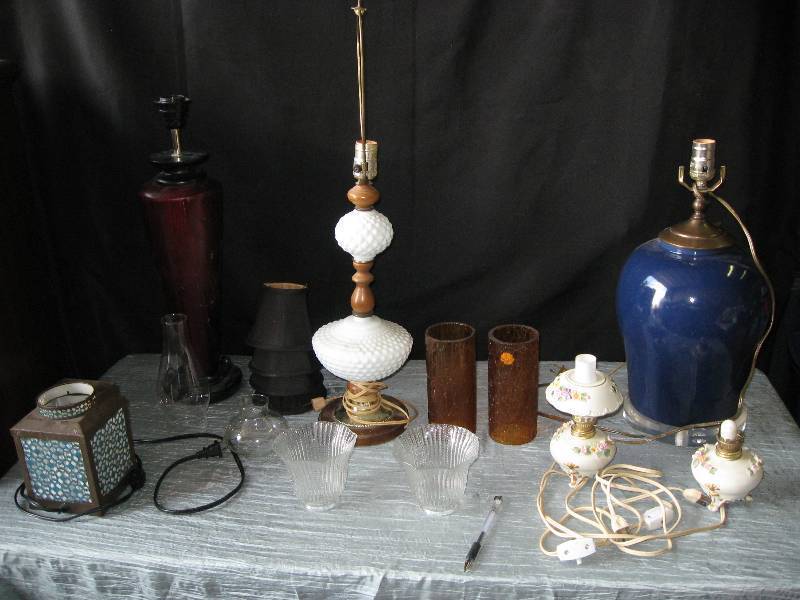 lot 81 image: LAMPS AND SHADES