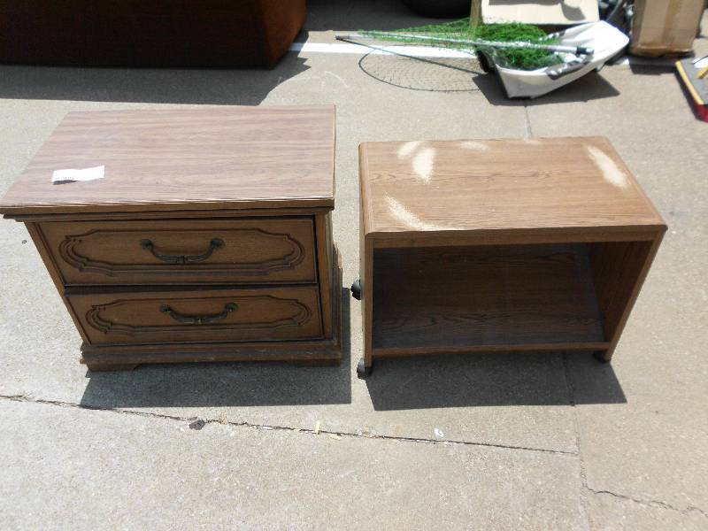 lot 61 image: Night Stand