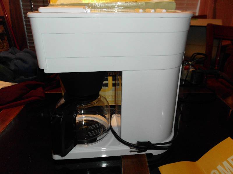 lot 221 image: BUNN COFFEE BREWER