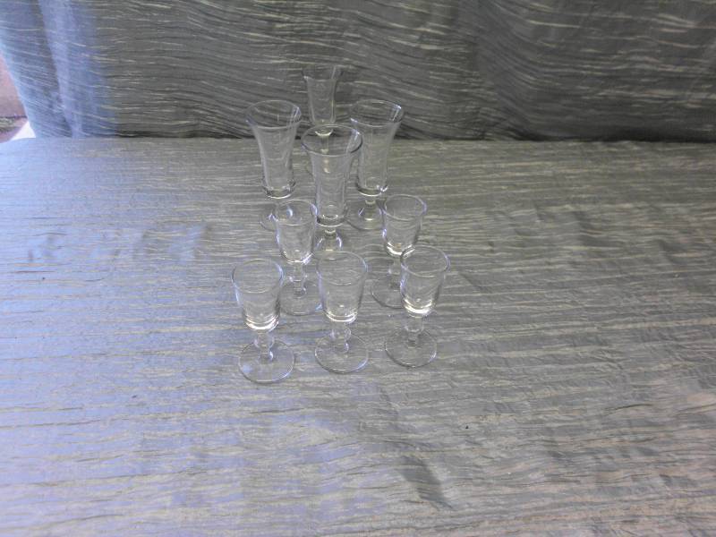 lot 328 image: SHOT GLASSES