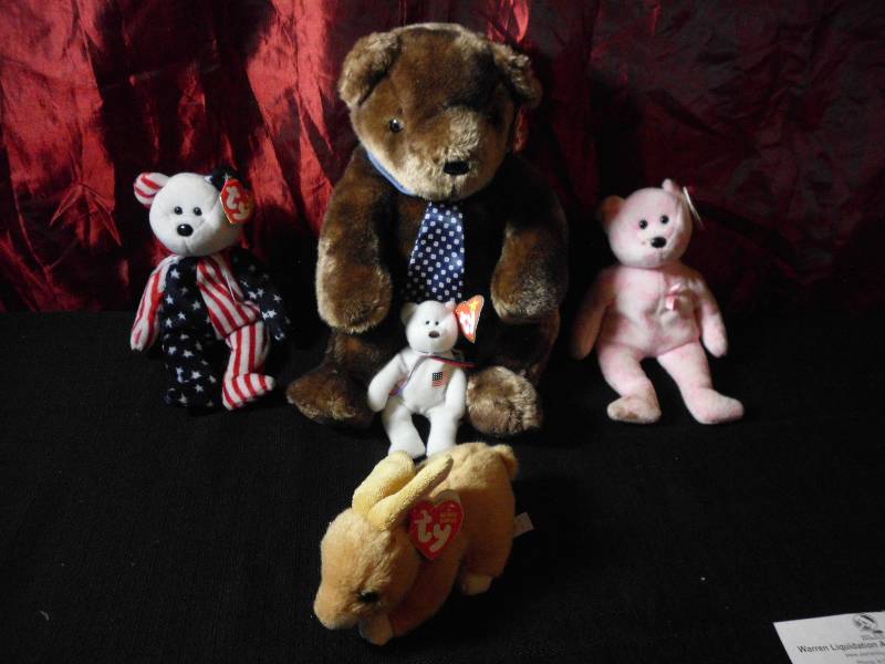 lot 348 image: TY BEANIE BABIES