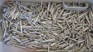 lot 29 image: bin full of various drill bits