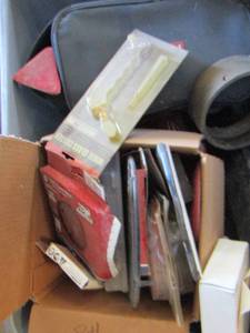 lot 34 image: sand paper, loop discs, ryobi tool bag and various small tools