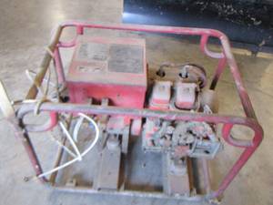 lot 35 image: Pioneer GEN E MOTOR Generator   modeL #ce-15