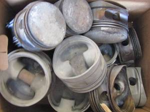 lot 64 image: pistons for planes