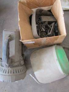 lot 100 image: Welding shield- Electric heavy duty work shop light- box screws and large bolts