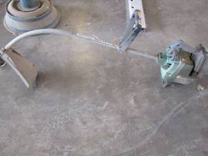 lot 124 image: green weed eater