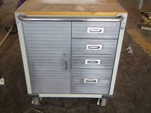 lot 162 image: WORKSHOP ROLLING CART 4 drawer 1 door
