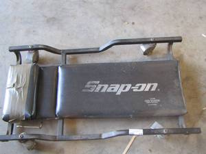 lot 178 image: snap on rollie cart for under a car