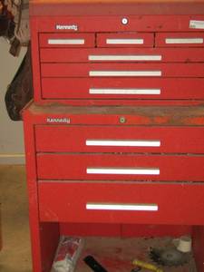 lot 30 image: KENNEDY DOUBLE ROLLING TOOL BOX WITH MISC. TOOL ITEMS- 492818