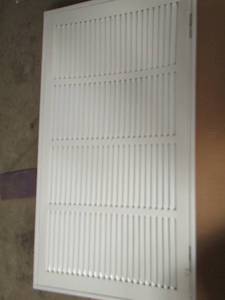 lot 92 image: WHITE FLOOR AC FILTER COVER- 2615