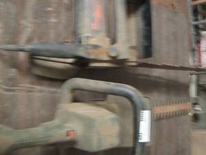 lot 100 image: AUTO STOP ELECTRIC CHAIN SAW AND HEDGE TRIMMER, UNKNOWN WORKING CONDITION
