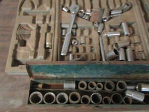 lot 103 image: LOT OF VARIOUS SOCKETS OF ALL SIZES