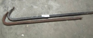 lot 112 image: 2 CROW BARS 1 SMALL 1 LARGE