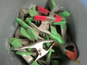 lot 115 image: BUCKET OF PAINTERS CLAMPS