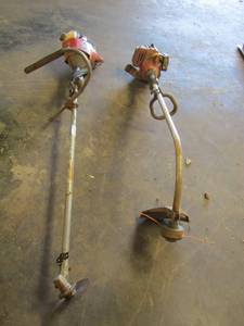 lot 118 image: 1 CRAFTSMAN EDGER, HOMELITE WEED EATER