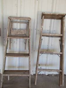 lot 125 image: 2 WOODEN WERNER 4 STEP LADDERS
