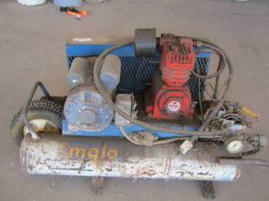 lot 128 image: EMQLO AIR COMPRESSOR UNKNOWN WORKING CONDITION