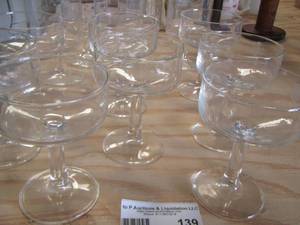 lot 139 image: lot of clear drinking glasses