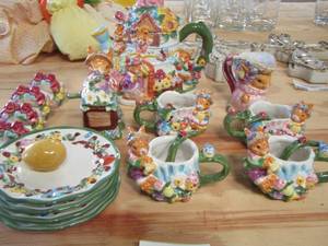 lot 144 image: Mercurys mini tea set with bunny dcor, ladles and cups, tea pot, saucers and more