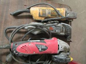 lot 157 image: 4-12 angle grinder, dremel tool, DeWalt angle grinder