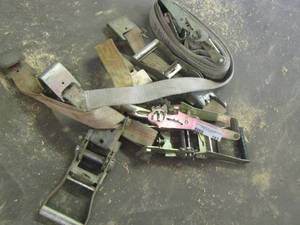 lot 182 image: lot of heavy duty straps